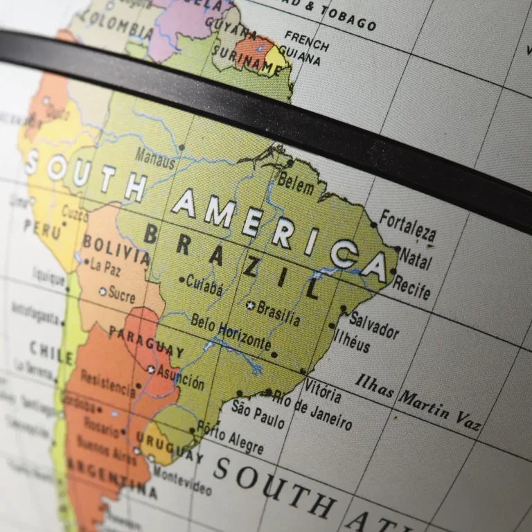 Mochileiro Tech: Sua Aventura Conectada Começa na América Latina!